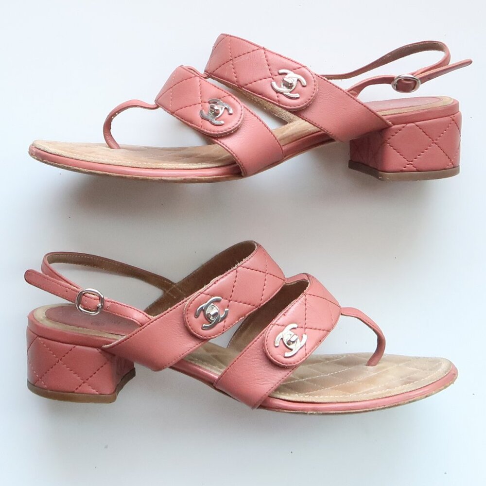 Chanel Quilted Leather Logo Sandals – Designer Summer Slides in Coral Pink
